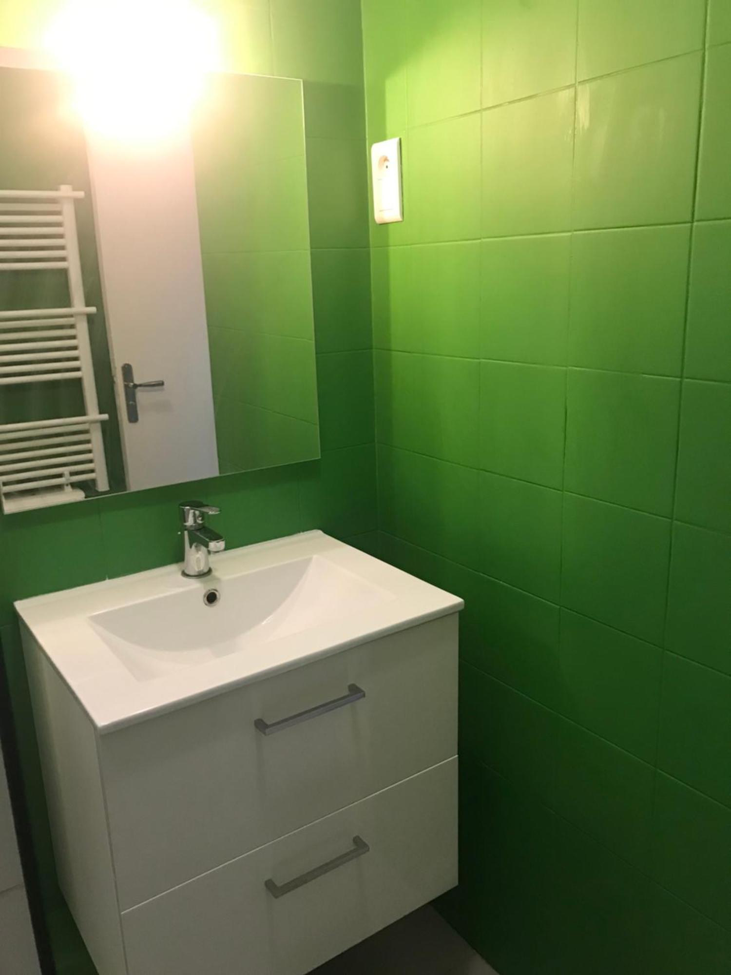 Appartement T2 De Standing Au Pied Des Plages Голф-Жуан Екстериор снимка